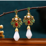 Retro Craftsmanship High-End Stud Earrings