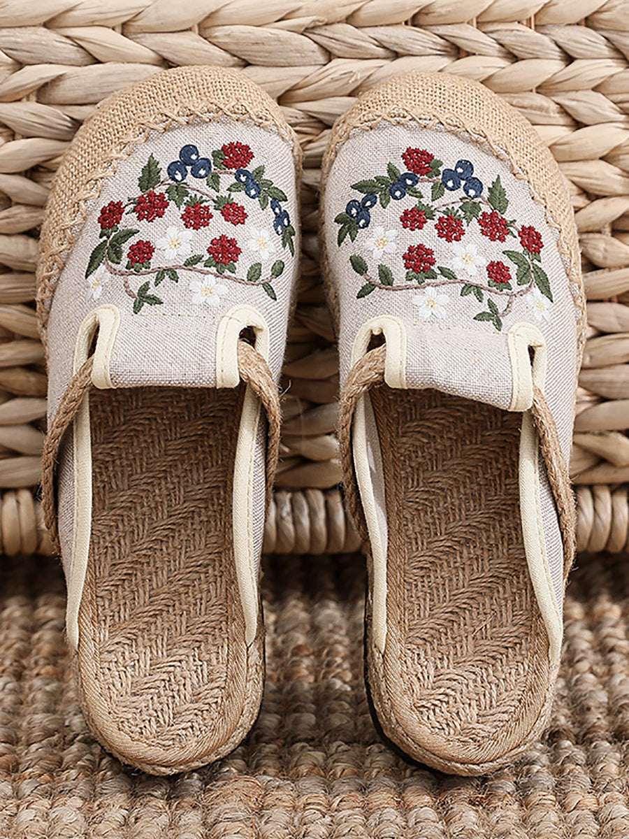 Women Vintage Ethnic Flower Embroidery Slippers