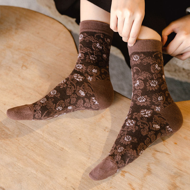5 Pairs Women Winter Vintage Flower Jacquard Socks
