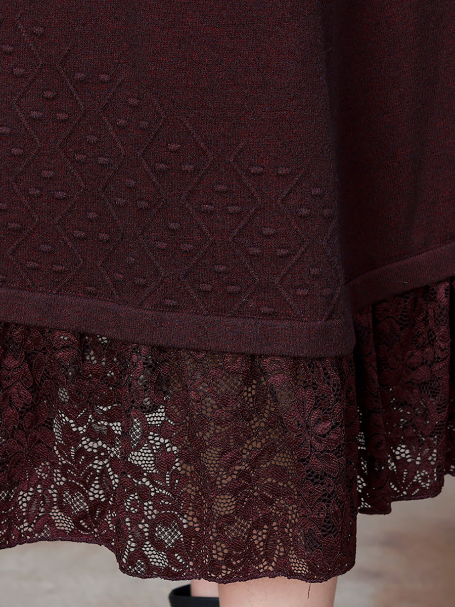 Robe tricotée élégante avec ourlet en dentelle unie pour femmes