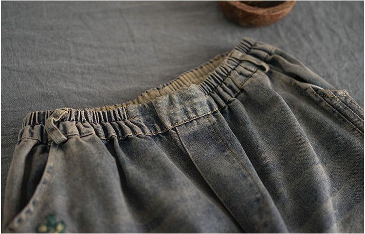 Pantalon ample vintage avec trous brodés et broderie artistique