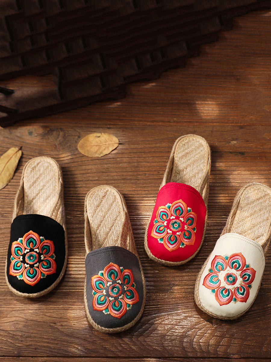 Women Summer Ethnic Flower Embroidert Straw Slippers