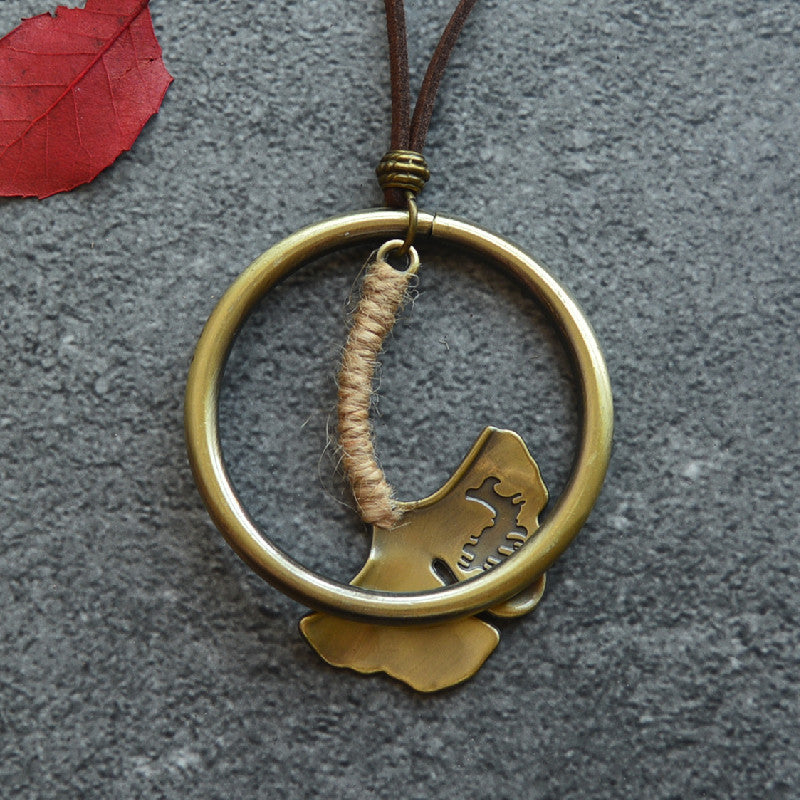 Literary Simple Circle Hemp Rope Ginkgo Leaf Necklace