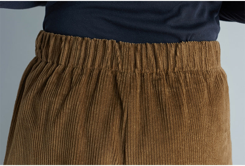 Pantalon à jambes larges amincissant rétro littéraire en velours côtelé assorti avec de grandes poches