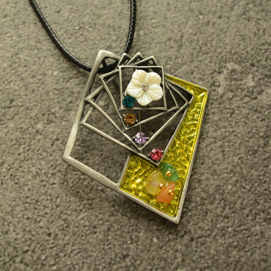 Collier broche à petite fleur, pierre de couleur artistique rétro, coquille géométrique