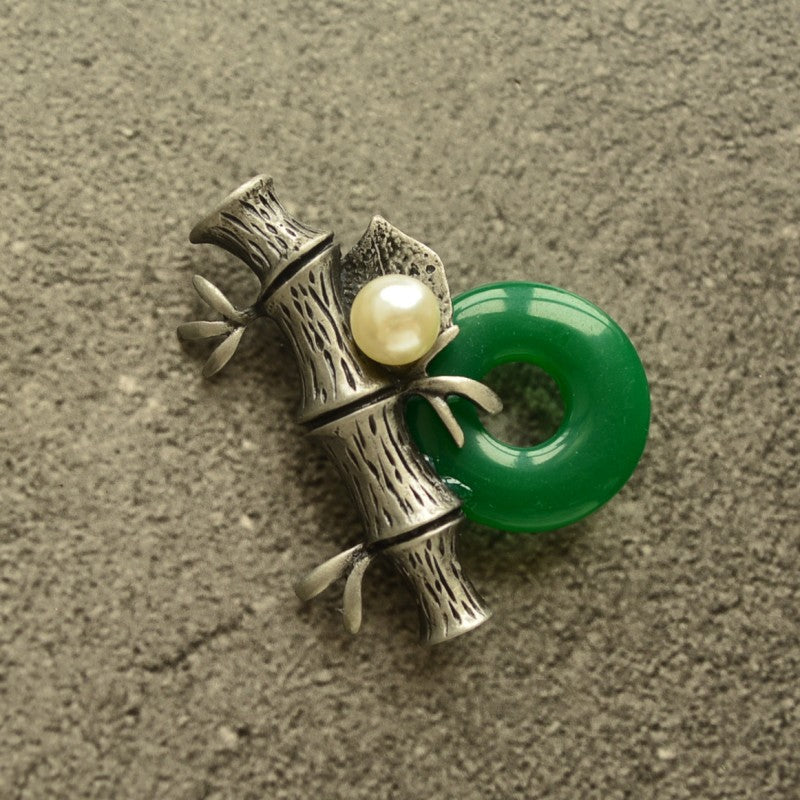 Collier broche en argent antique avec perles de bambou et de jade