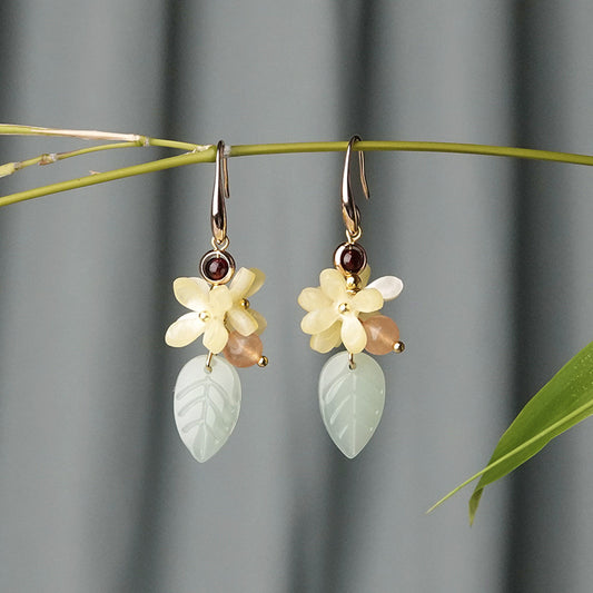 Petites boucles d’oreilles forêt fraîche en osmanthus glacé