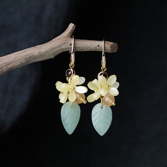 Petites boucles d’oreilles forêt fraîche en osmanthus glacé